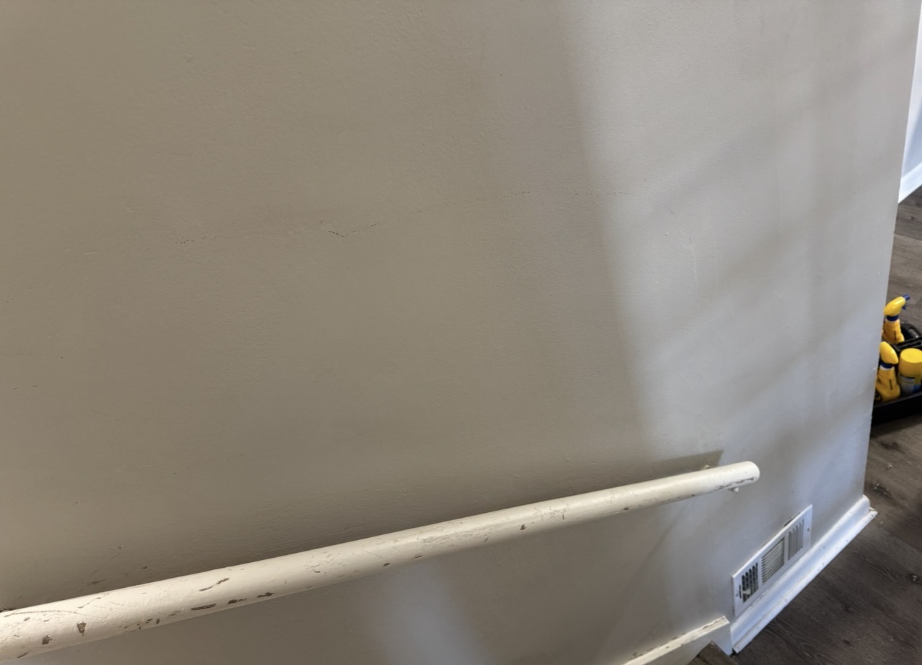 Wall after cleaning - spotless and fresh